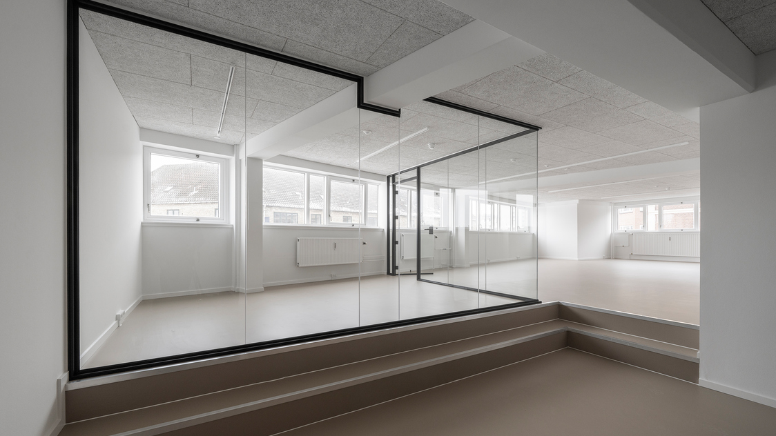 Kontor på Esromgade 15, opg. 2, 3. sal, LM 2308, 2200 København N | Billede til print