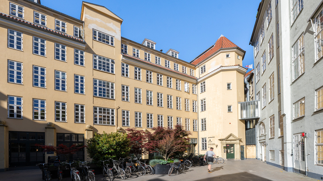 Facade billede tilhørende lejemålet på Esplanaden 8A, 4. & 5. sal, 1263 København K | Billede til print