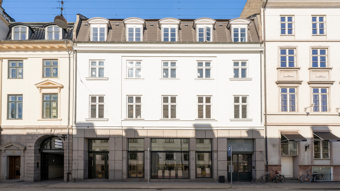 Indgang til Bredgade 35C, 1. sal, 1260 København K | Billede til print