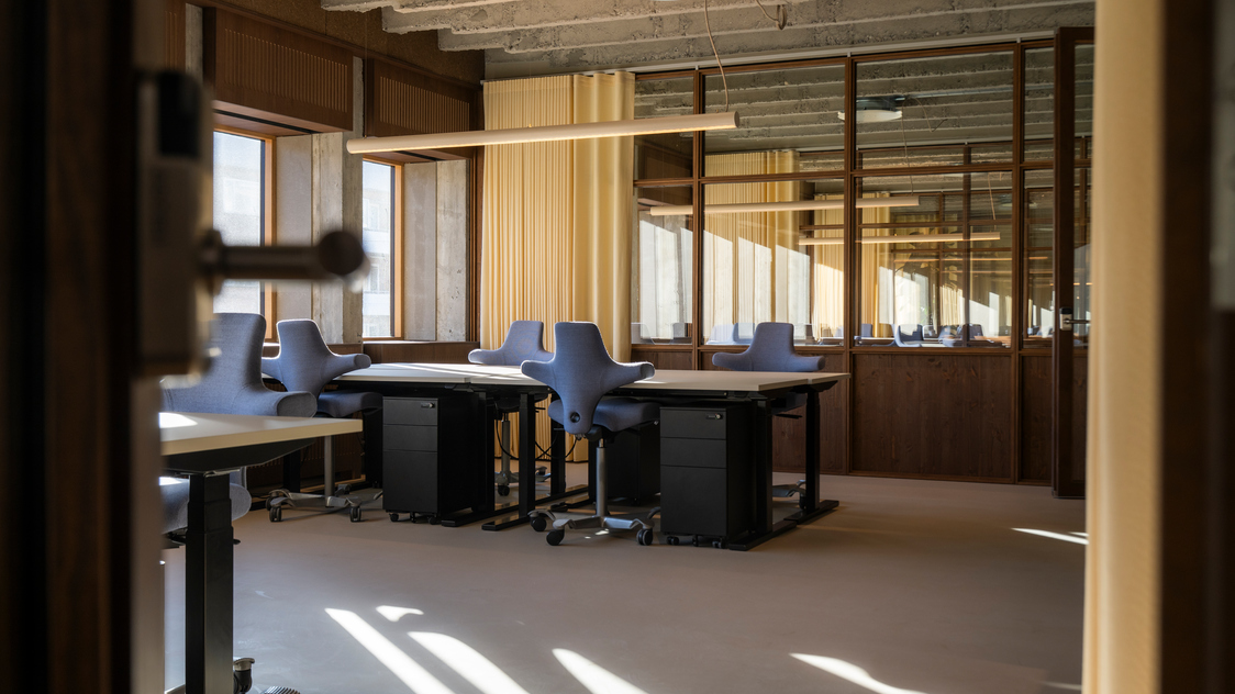 Pladser på kontor på Østerbrogade 125, 8 medarbejdere, 2100 København Ø* | Billede til print