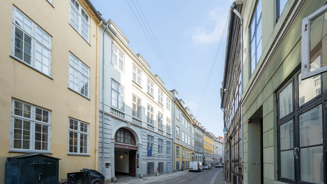 Gade til Snaregade 12, mezz., LM 5, 1205 København K | Billede til print