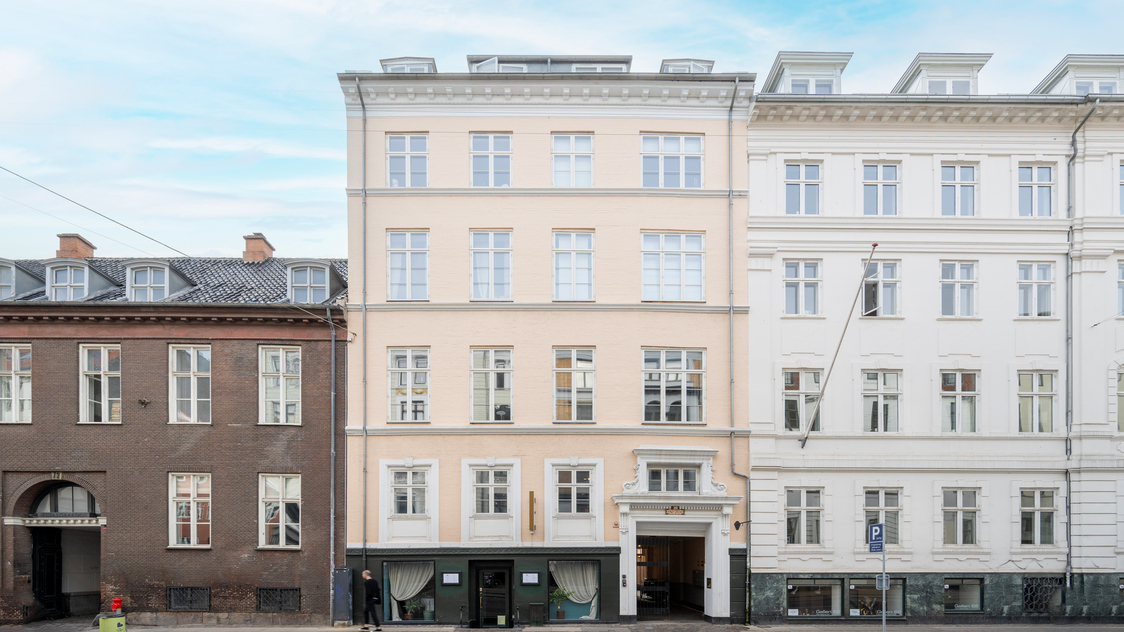 Facade til Store Kongensgade 70, st. & mezz., 1264 København K | Billede til print