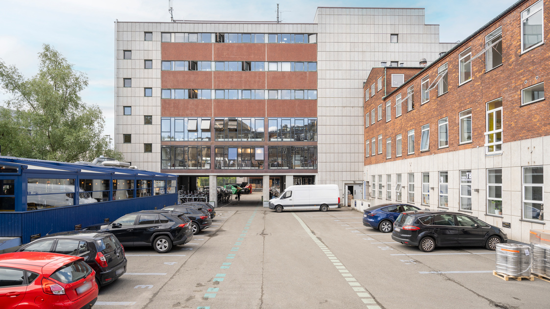 Parkering til kontor på Esromgade 15, opg. 2, 5. sal, LM 2508, 2200 København N | Billede til print
